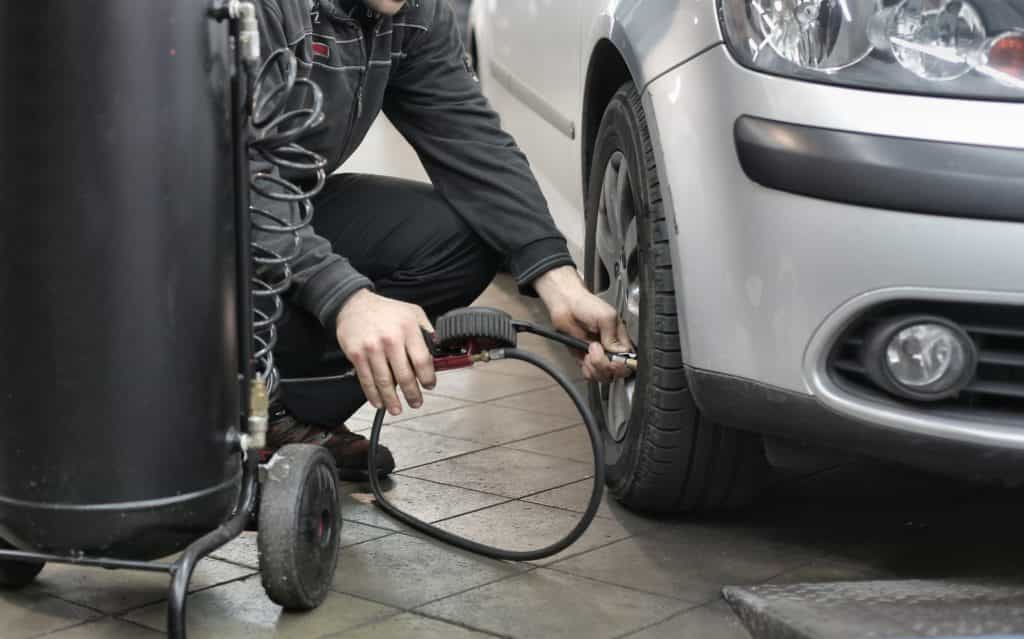 Checking Tyre Pressures