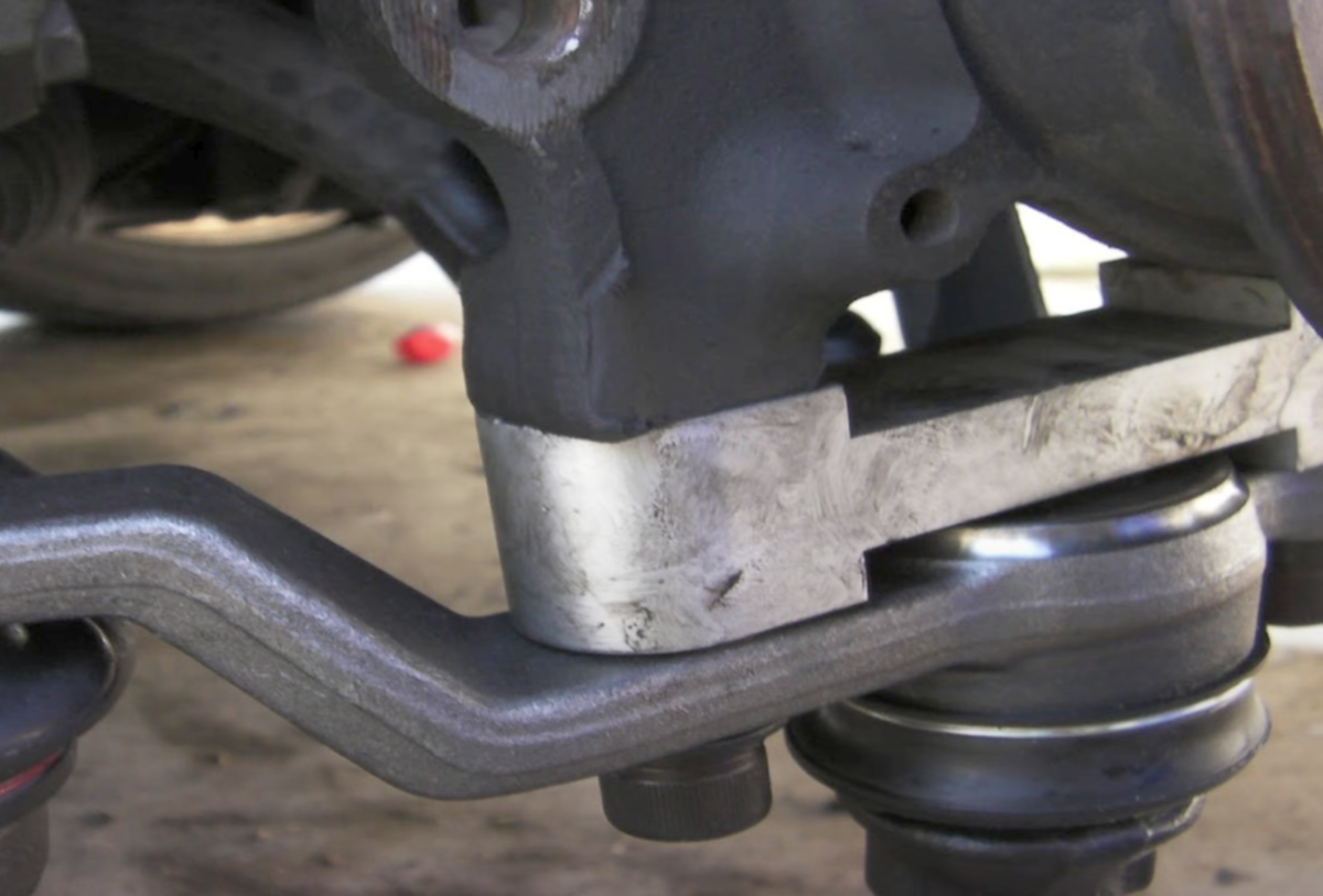 Vehicle Ball Joints what are they & Wear and Failure issues Auto Advisor
